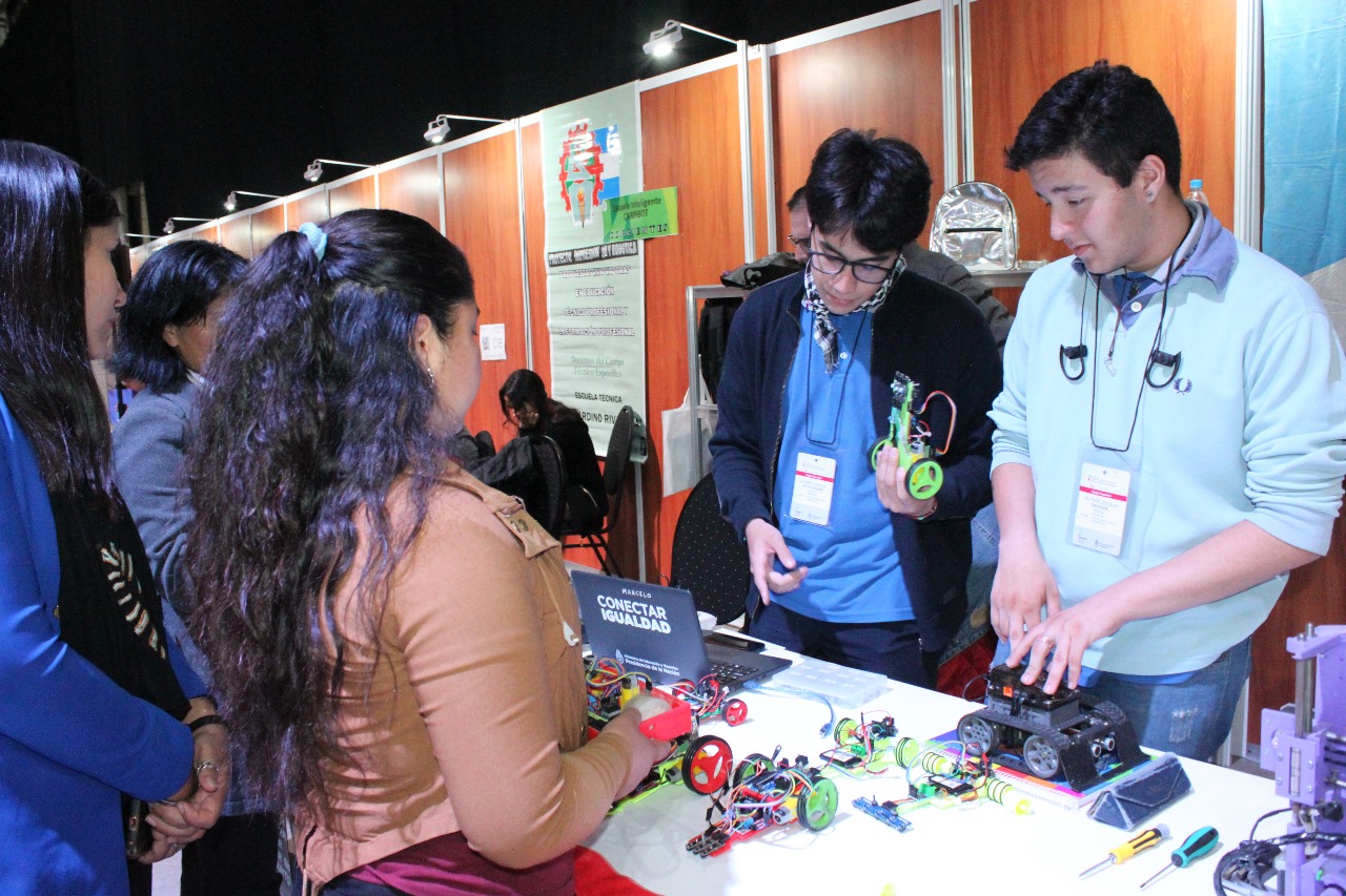 Feria23Robot1