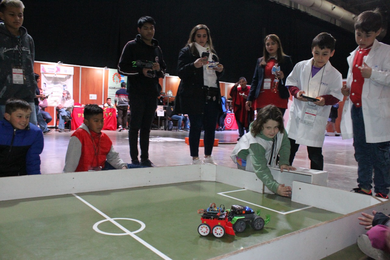 Feria23Robot2
