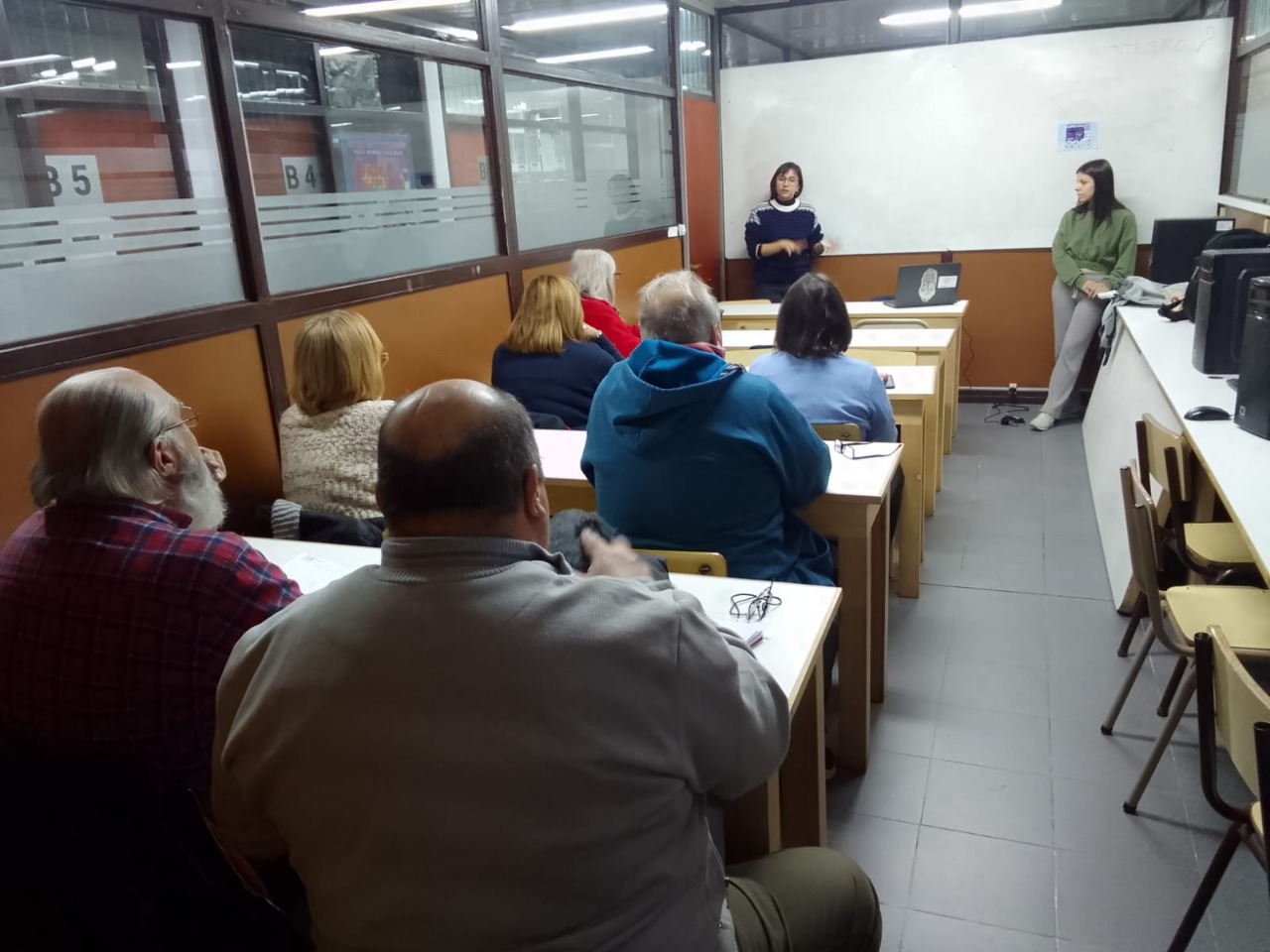clase upami
