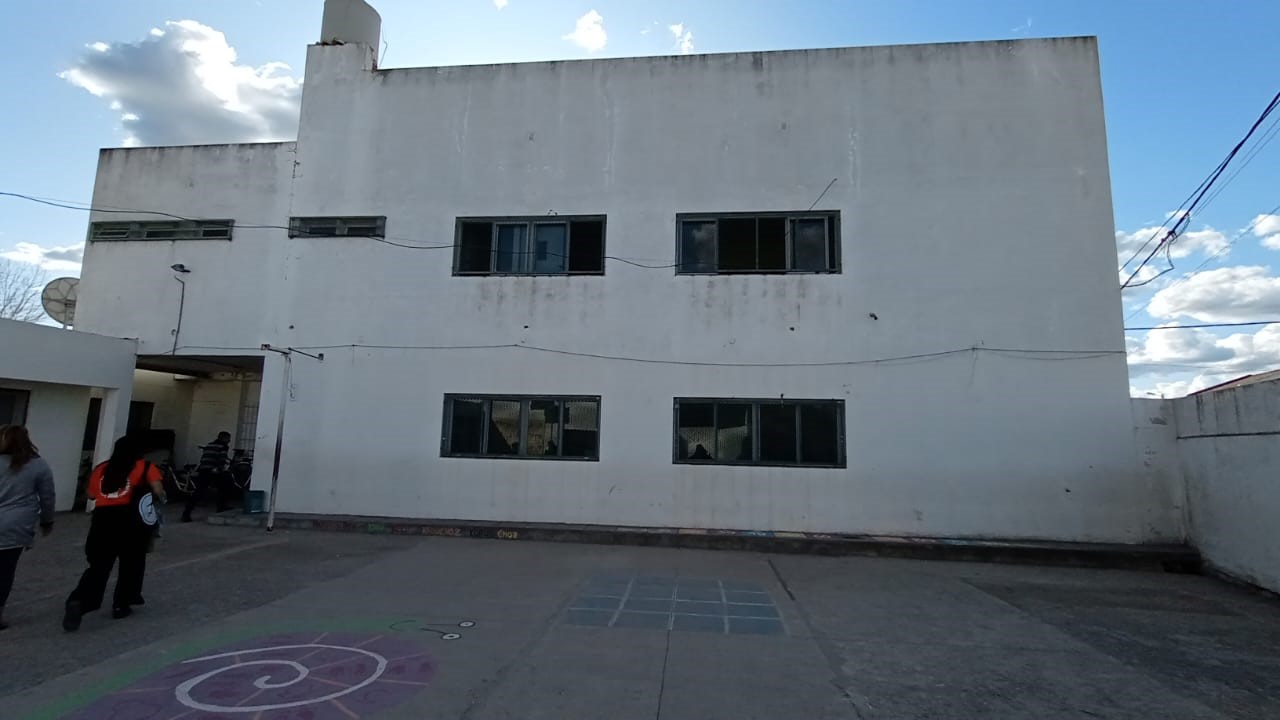 escues
